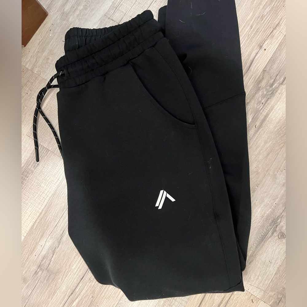 Alphalete ELMNTS jogger